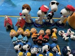 Collection Snoopy Town du Japon - Figurine Charme Pin Peanuts Charlie Brown Square Enix