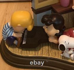 Collection de Fêtes Illuminée Peanuts de Danbury Mint - Saint-Valentin Soyez Mon Valentin