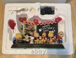 Collection de Fêtes Illuminée Peanuts de Danbury Mint - Saint-Valentin Soyez Mon Valentin