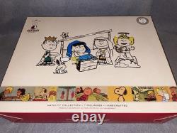 Collection de crèches Peanuts Hallmark 2023, ensemble de 7 pièces Charlie Brown, Snoopy Nib