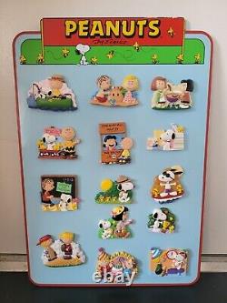 Collection de magnets Peanuts de Willabee & Ward - Planche Snoopy Charlie Brown avec 14 magnets