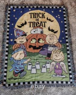 Couverture en laine Halloween Peanuts Snoopy Grande Citrouille Charlie Brown 47x57