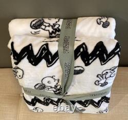 Couverture en peluche Peanuts Snoopy et Charlie Brown, football américain, pour lit double/queen, 90 x 90, neuve avec étiquettes, difficile à trouver