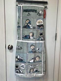 Couverture en peluche Snoopy Charlie Brown Comic Strip Peanuts