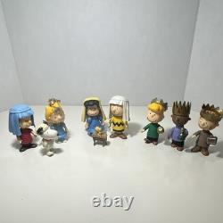 Crèche de Noël Peanuts – Ensemble de 9 figurines Snoopy, Woodstock, Charlie Brown et Lucy – 2007