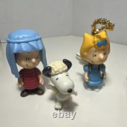 Crèche de Noël Peanuts – Ensemble de 9 figurines Snoopy, Woodstock, Charlie Brown et Lucy – 2007