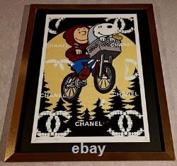 DEATH NYC – Tirage d’art signé et ENCADRÉ en édition limitée, 45 × 32 cm, Snoopy + Charlie Brown dans E.T.