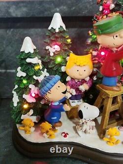 Danbury Mint Christmas Time Est ICI Peanuts Gang Charlie Brown Snoopy Woodstock