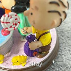 Danbury Mint Farces ou Friandises, Charlie Brown ! Décor lumineux d'Halloween RARE