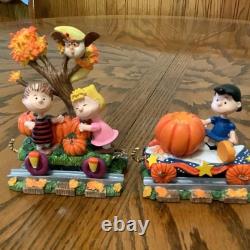 Danbury Mint Peanuts Train d'Halloween Snoopy Charlie Brown dans le champ de citrouilles