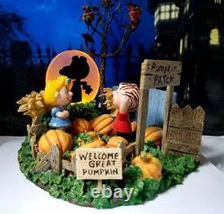 Dept 56 Peanuts Halloween C'est Le Meilleur Pumpkin! Snoopy, Linus, Charlie Brown