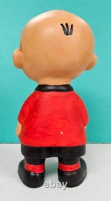 ENSEMBLE DE FIGURES EN CÉRAMIQUE PEANUTS DES ANNÉES 1960 Linus, LUCY, Sally, SNOOPY, Charlie Brown