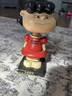 Ensemble COMPLET de bobbleheads Peanuts des années 1960 ? Bande dessinée de Charlie Brown Snoopy, Lucy