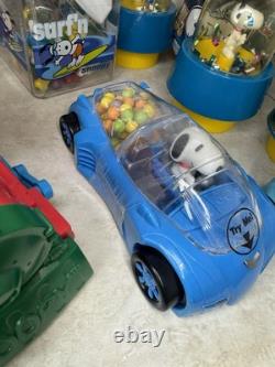 Ensemble Vintage de 17 Figurines Distributeurs de Bonbons Snoopy, Montres, Crayons RARES