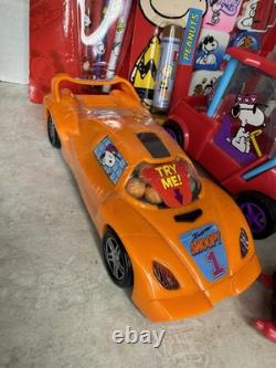 Ensemble Vintage de 17 Figurines Distributeurs de Bonbons Snoopy, Montres, Crayons RARES