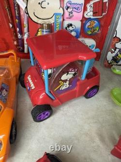 Ensemble Vintage de 17 Figurines Distributeurs de Bonbons Snoopy, Montres, Crayons RARES