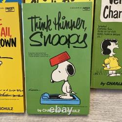 Ensemble de 23 livres de poche vintage Peanuts Charlie Brown Snoopy
