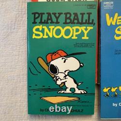 Ensemble de 23 livres de poche vintage Peanuts Charlie Brown Snoopy