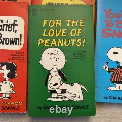 Ensemble de 23 livres de poche vintage Peanuts Charlie Brown Snoopy