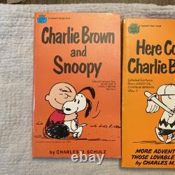 Ensemble de 23 livres de poche vintage Peanuts Charlie Brown Snoopy