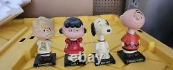 Ensemble de 4 bobbleheads Peanuts Charlie Brown des années 1950 en édition vintage