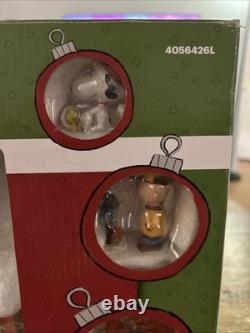 Ensemble de cadeaux de vacances Maison Charlie Brown Peanuts Village de Noël Department 56