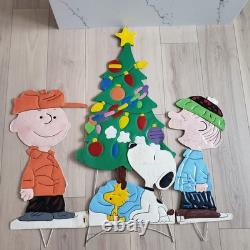 Ensemble de décorations de jardin de Noël Charlie Brown et Snoopy Peanuts, piquets de pelouse en métal Snoopy et Linus