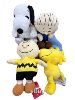 Ensemble de peluches SEGA Peanuts Snoopy et ses amis avec étiquettes Charlie Brown Linus