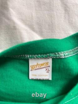 Ensemble de t-shirts de football deadstock vintage Snoopy et Charlie Brown des années 70