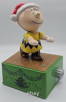 Fête de Noël complète 2017 Hallmark Peanuts avec lumières Snoopy Linus Lucy