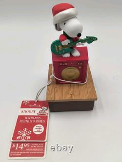 Figurine Hallmark Wireless Band Peanuts Snoopy Charlie Brown saxophone 2011 NEUVE