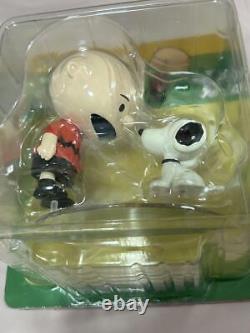 Figurine Snoopy Charlie Brown MEDICOM TOY Série UDF Ensemble de 4