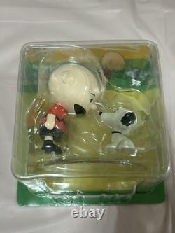 Figurine Snoopy Charlie Brown MEDICOM TOY Série UDF Ensemble de 4