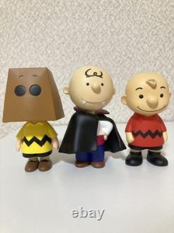 Figurine Udf Charlie Brown Snoopy Medicom Toy
