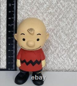 Figurine Udf Charlie Brown Snoopy Medicom Toy