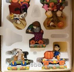 Figurine d’Halloween Peanuts Danbury Mint en résine Snoopy Charlie Brown en boîte