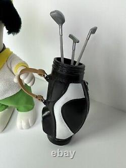 Figurine de golfeur Snoopy collectible avec chapeau, sac de golf et clubs de golf des années 1950