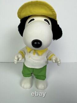 Figurine de golfeur Snoopy collectible avec chapeau, sac de golf et clubs de golf des années 1950