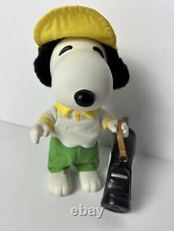 Figurine de golfeur Snoopy collectible avec chapeau, sac de golf et clubs de golf des années 1950