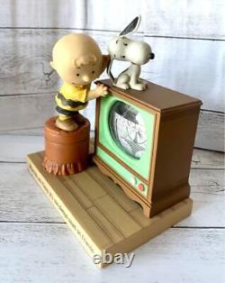 Figurine de télévision Snoopy Charlie Brown de Hallmark