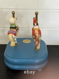 Figurine musicale en porcelaine vintage Willitts Peanuts Carnival, Snoopy et Charlie Brown