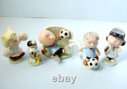 Figurines de jeu de soccer Lenox Peanuts 5 PC. Charlie Brown Snoopy et amis 857523 Neuf