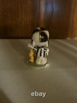 Figurines de jeu de soccer Lenox Peanuts 5 PC. Charlie Brown, Snoopy et amis 857523 Neuf