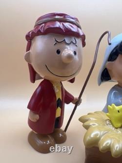 Figurines du Spectacle de Noël Peanuts de Hawthorne Village : Charlie Brown, Lucy, Snoopy