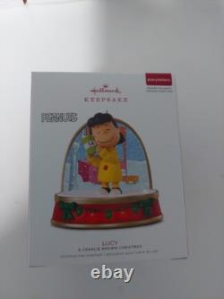 Hallmark Keepsake Storytellers 2018 PEANUTS Un Noël de Charlie Brown Complet