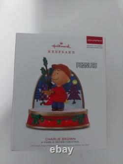 Hallmark Keepsake Storytellers 2018 PEANUTS Un Noël de Charlie Brown Complet