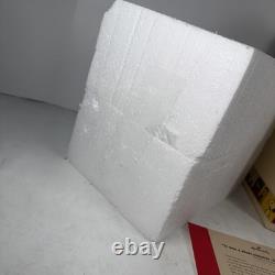 Hallmark LTD 2019 Peanuts Figurine RARE 'C'était un court été, Charlie Brown'