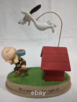 Hallmark Snoopy Et Charlie Brown Figure Holmark