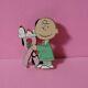 Insigne D'épingle Rose Charlie Brown Snoopy (1)