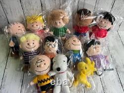 Jouet en peluche du groupe PEANUTS - Ensemble de 12 poupées Snoopy et ses amis Charlie, Lucy et Pig Pen